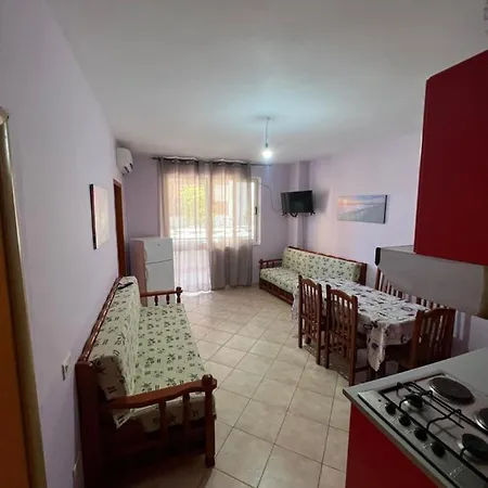 Troplini Apartament Apartment Golem (Tirana)