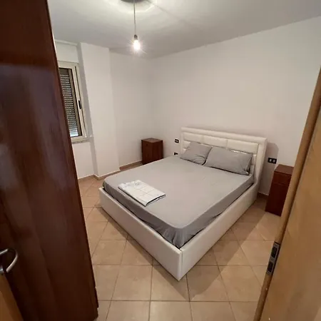 Troplini Apartament * Golem (Tirana)